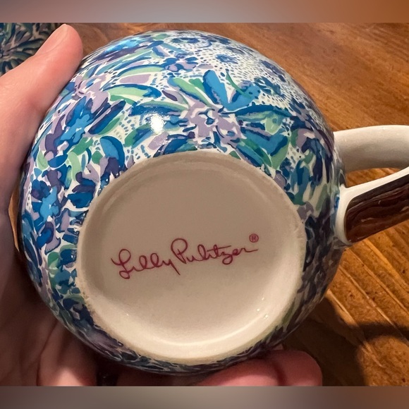 Lilly Pulitzer Blue Floral with Gold Handle Ceramic Mugs Set of Two 12 Oz Mugs - Picture 11 of 15